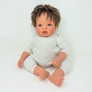 Reva Lee Middleton Vinyl Baby Doll 18” Blue Eyes Chestnut Hair White Shirt